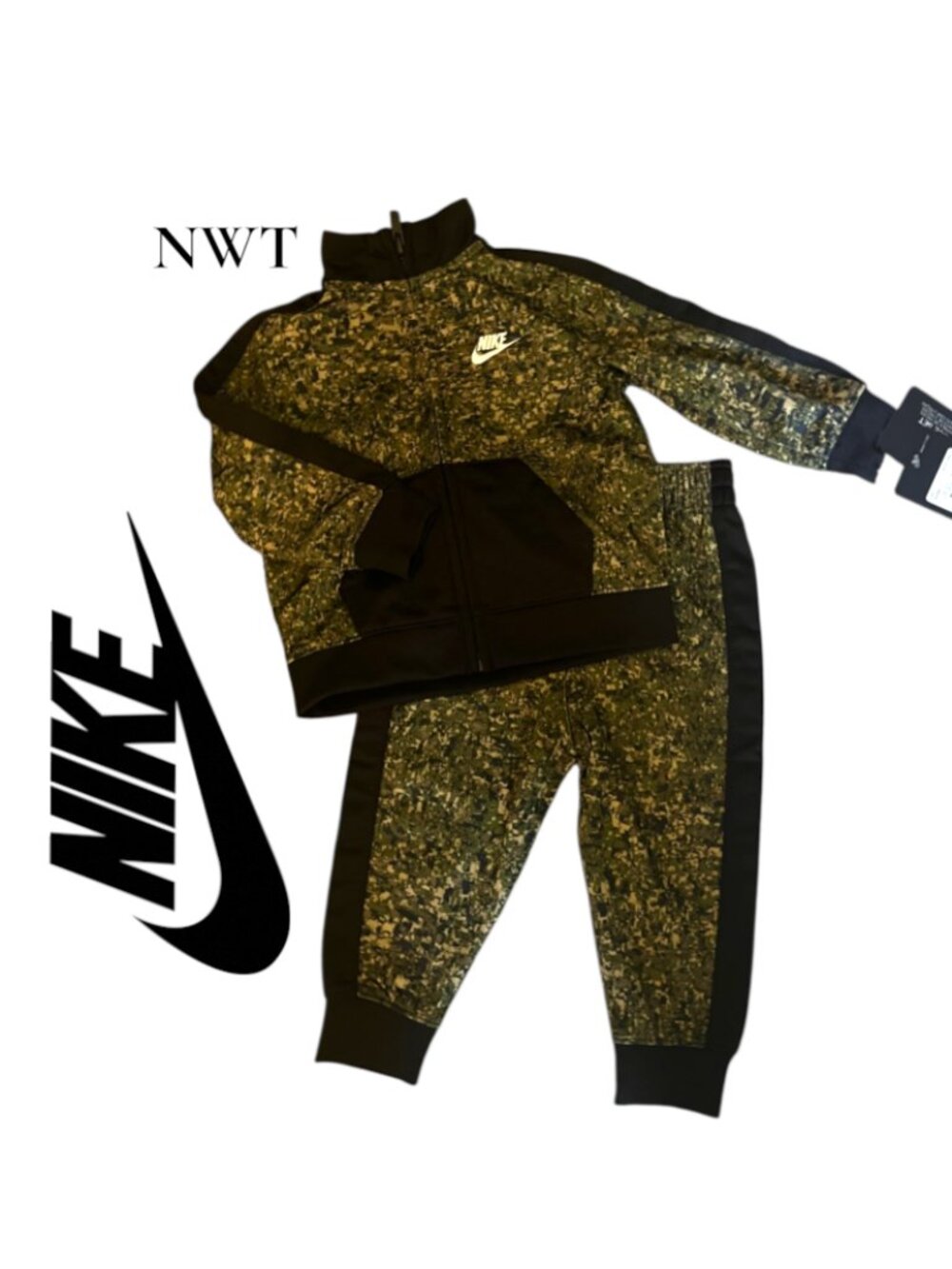 NWT Nike Infant 2 Piece Set Digital Confetti Size 12 Months